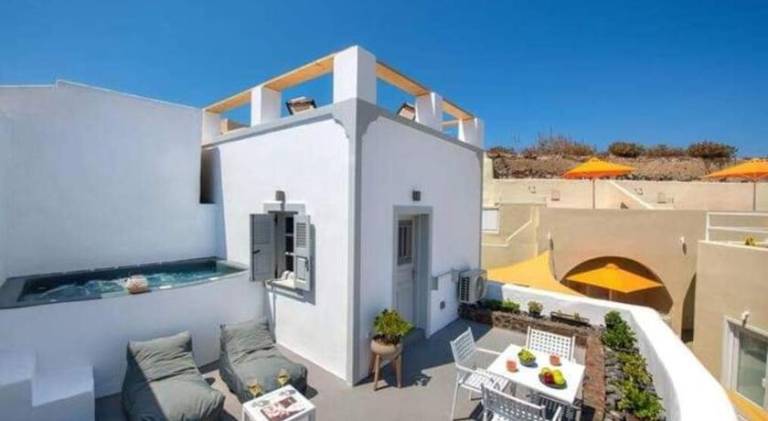 Family-friendly serviced apartment with patio & jacuzzi | Pets allowed — photo 2