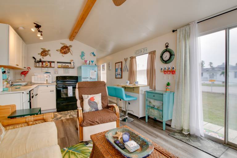 Furnished Deck: Waterfront Port Isabel Cottage! — photo 5