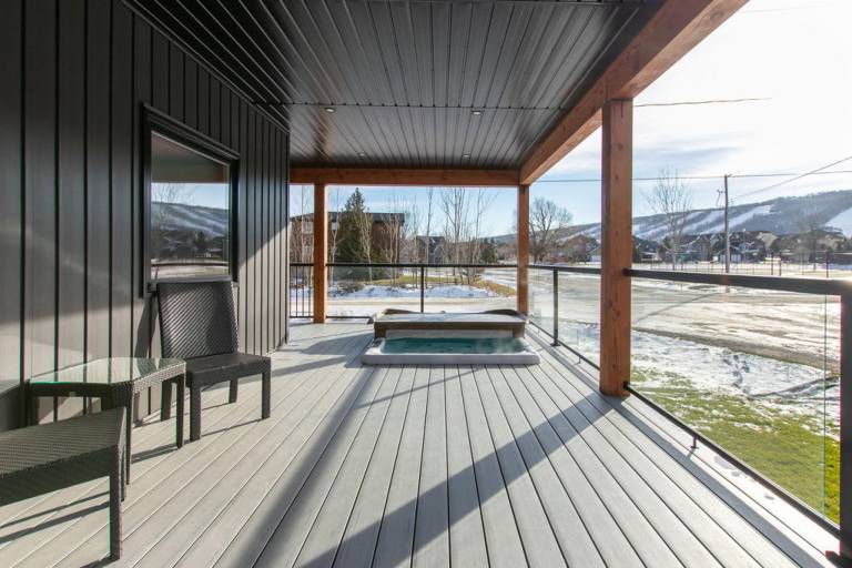 High Tech Mountain Luxury Fitness Hot Tub BBQ