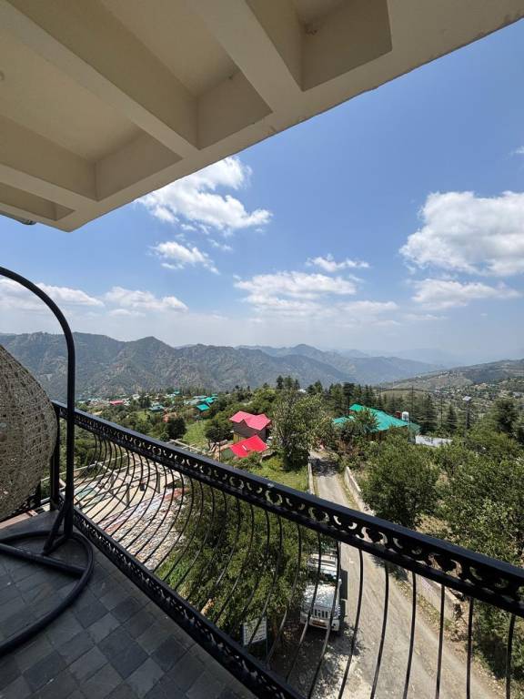 Stayenest Mashobra with Balcony View — photo 5