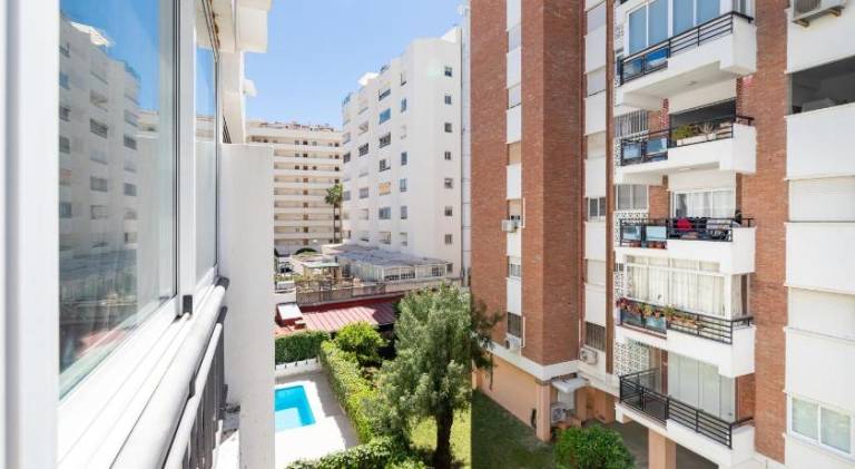 Rental apartment with pool — photo 4