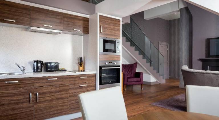 Serviced apartment with 2 rooms for 127 persons — photo 3