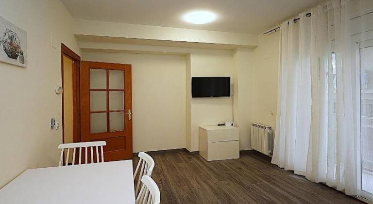 Rental apartment with 2 rooms for 5 persons — photo 4
