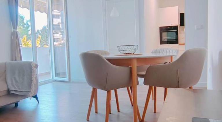 Apartment with 2 rooms for 4 persons in Split