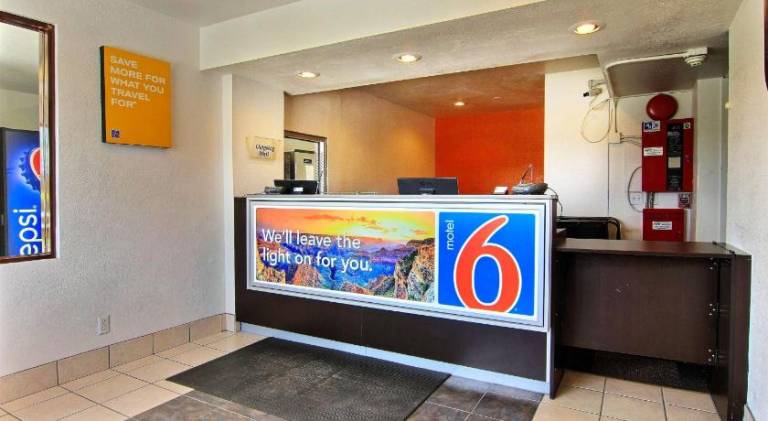 Motel 6 Kingsville, TX — photo 3