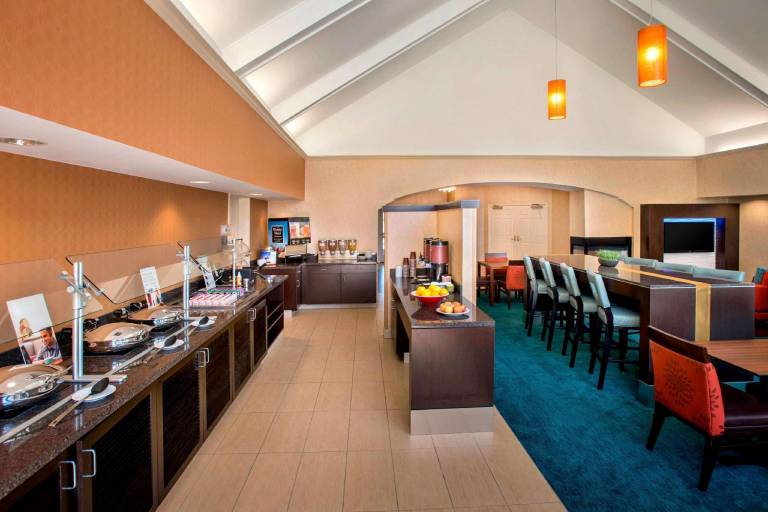 Sonesta ES Suites Allentown Bethlehem Airport — photo 2