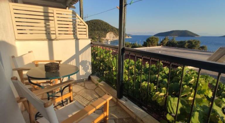 Holiday apartment with terrace — photo 2