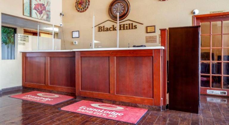 Econo Lodge Black Hills — photo 5