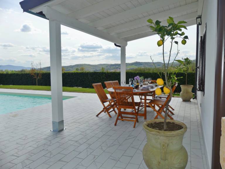 Children-friendly big villa with terrace, yard & barbeque | Pool view | Pet-friendly — photo 4