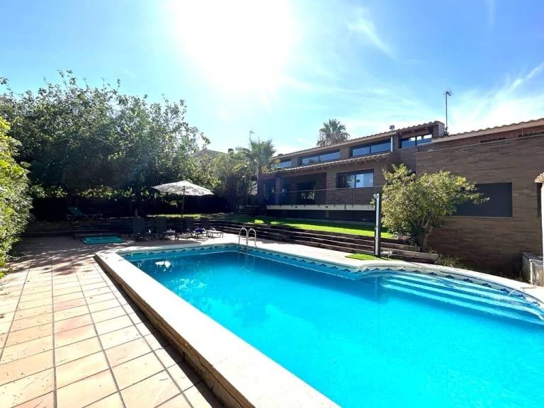 Chalet Roda de Bará