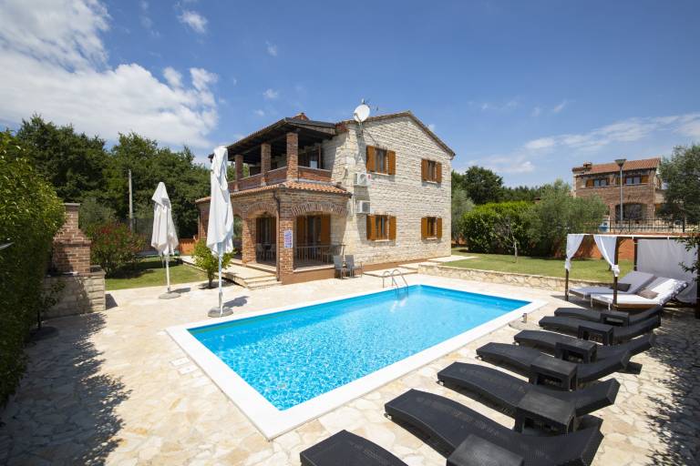 Ferienhaus in Butkovići, Gajana für max. 9 Personen, Ferienhaus in Butkovići, Gajana für max. 9 Personen,