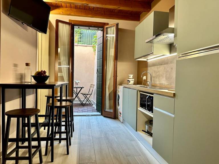 Vacation home | Close to Piazza San Marco | City view — photo 3