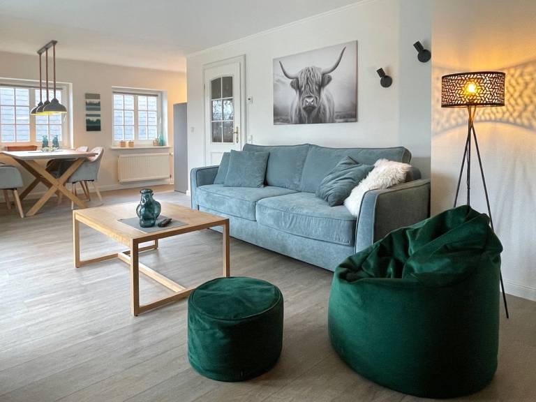 Großzügige 2-Zimmer-Ferienwohnung in Westerland mit Balkon und Parkplatz in Sylt