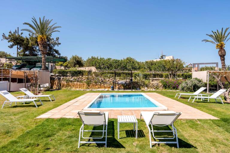 Seaside Oasis near Heraklion Villa Maro Getaway