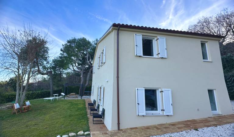 Villa with garden | Nature view — photo 2