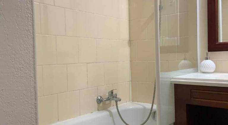 Rental apartment with pool — photo 2