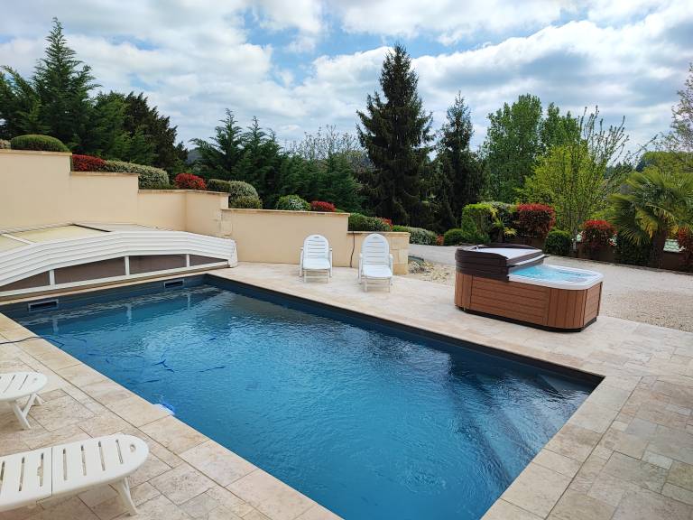 Gite with pool, patio & jacuzzi | Garden view — photo 2