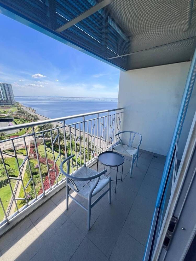 Condo  Makati