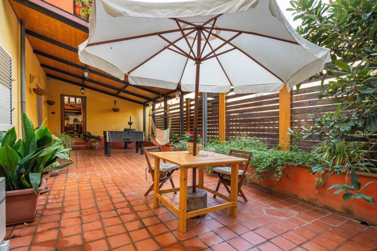 Nice house with patio, grill & yard | Garden view | Pets are welcome — photo 2