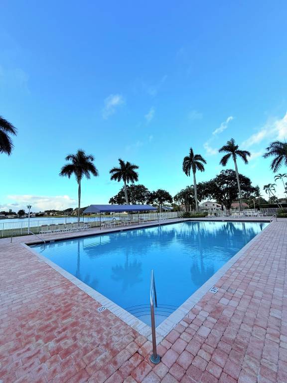 House  Boca West