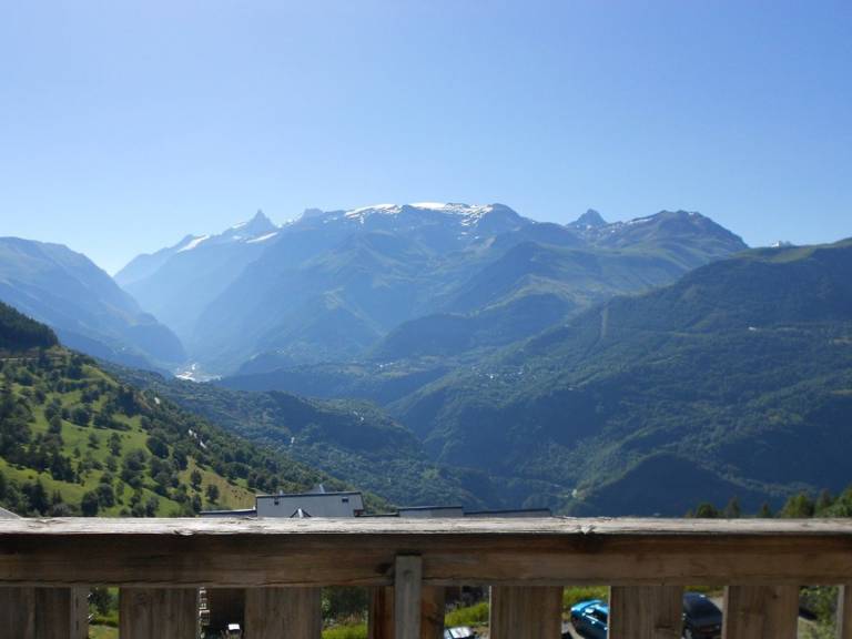 Spacious studio cabin 250m from slopes, sleeps 4, free parking - Auris en Oisans — photo 2