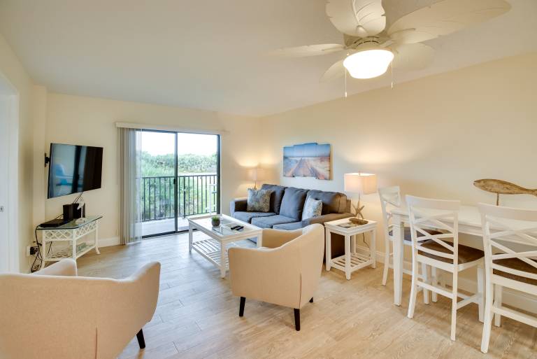 Ormond Beach Condo w Pool Access Steps to Coast