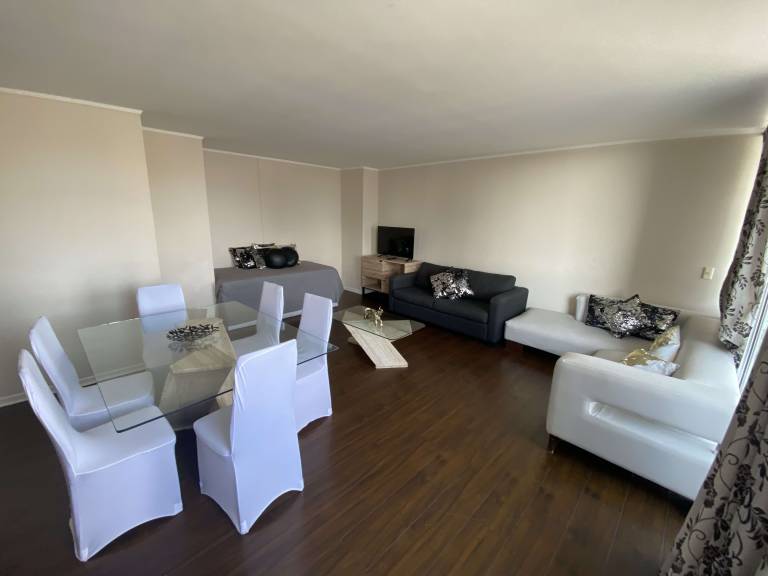 Family-friendly rental apartment with pool, patio & barbecue | Pet-friendly — photo 2