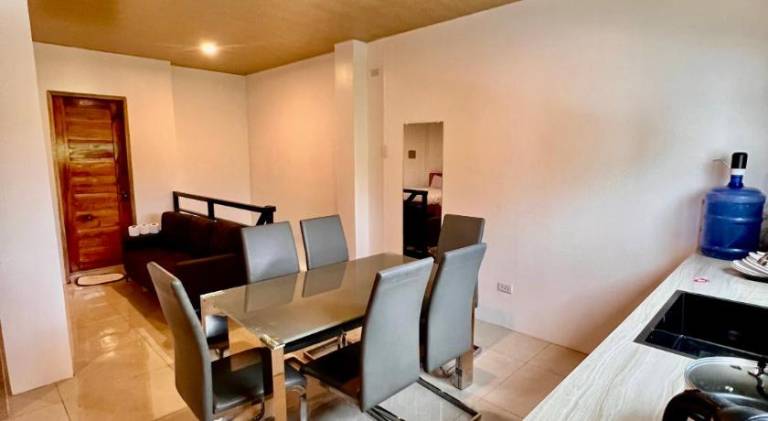 Cozy Family Studio - Ronaldos Inn Twinex Suite — photo 3