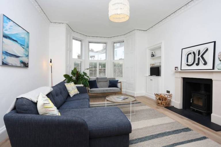 Holiday apartment with yard — photo 2