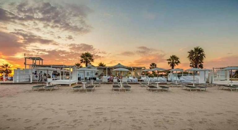 Appartamenti sulla SPIAGGIA al POETTO in Cagliari