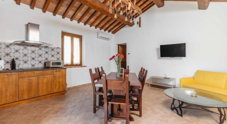 Apartment with BBQ, private pool & garden | Pet-friendly — photo 3