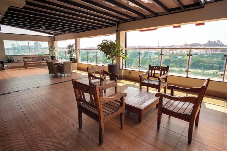 Padom Businesse Hotel