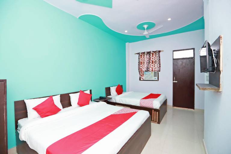 OYO Flagship 37470 The Mohan Grand in Agra