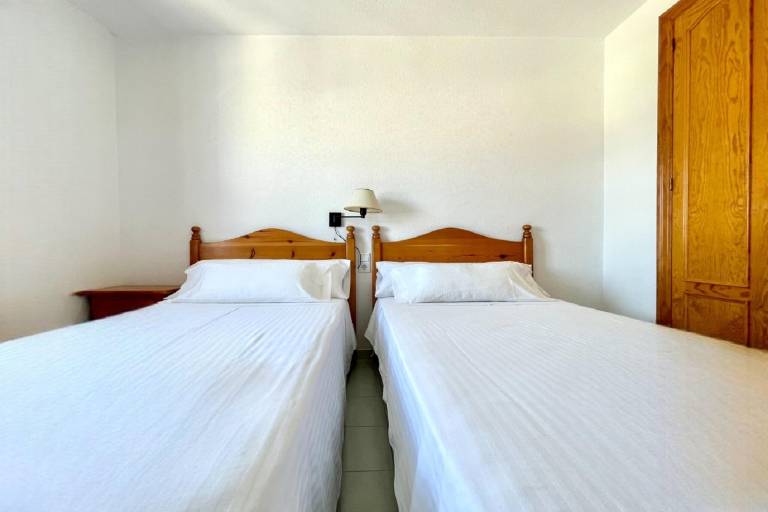 Rental apartment with terrace, garden & pool | Beach nearby | Pets are welcome — photo 4