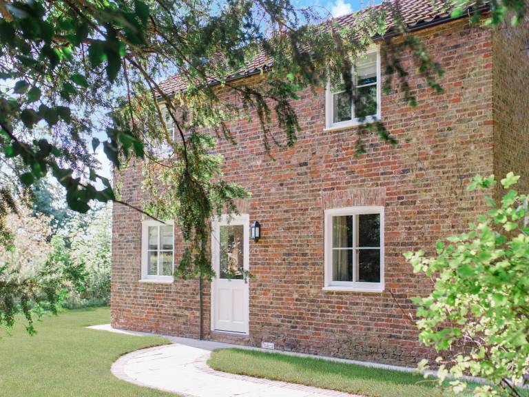 Cottage Goole