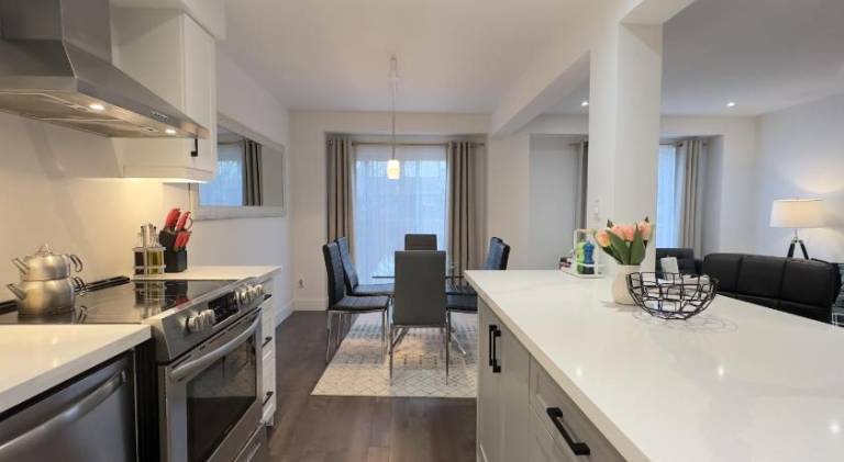 Stylish Home in Prime Location North of Toronto — photo 4