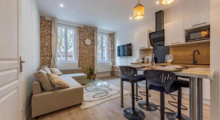 Holiday apartment with 1 room for 4 persons in Toulouse