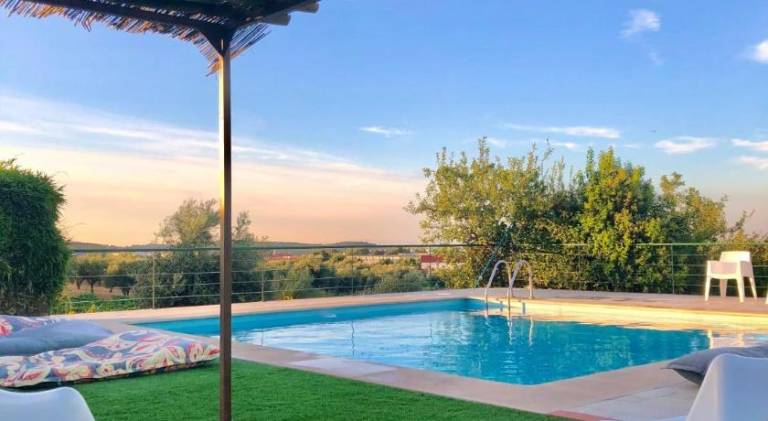 Vacation home with yard, pool & patio | Pets are welcome — photo 5