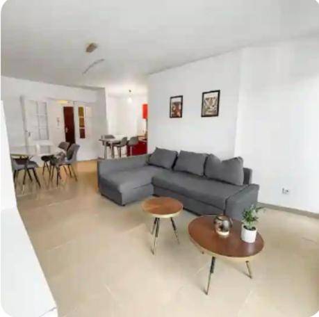Apartment with 2 rooms for 5 persons in Tinqueux