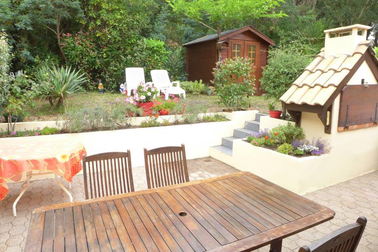 House with terrace, yard & barbeque | Pet-friendly — photo 2