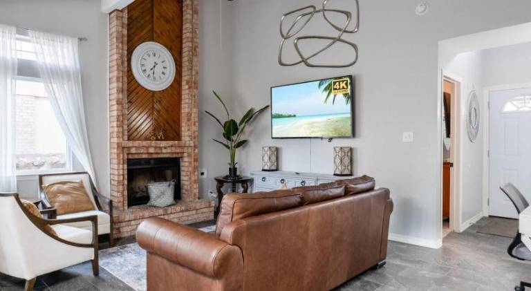 Big house | Pets are welcome in El Paso, TX