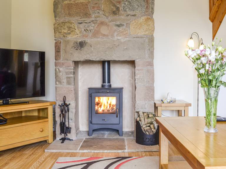 Family-oriented lovely cottage with hot tub | Pets are welcome — photo 4
