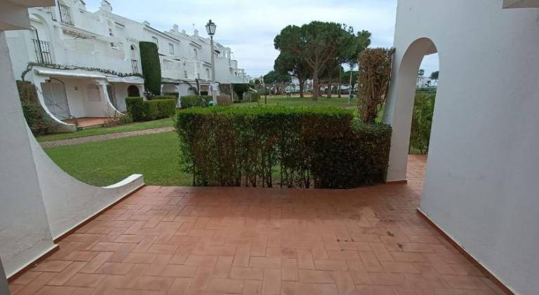 Holiday apartment with pool — photo 5