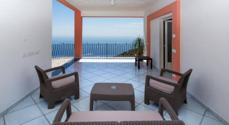 Villa with 3 rooms for 7 persons — photo 3