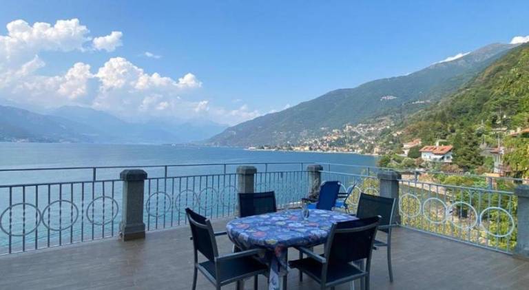 Apartment with terrace | Pets allowed in Varenna
