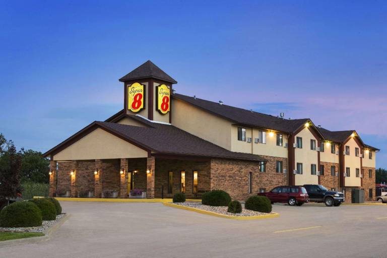 Super 8 By Wyndham Marion in Marion, IL