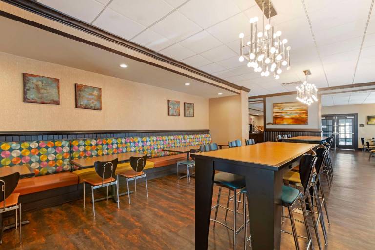 Best Western Plus Midwest Inn — photo 4