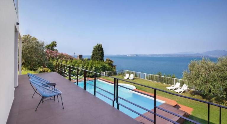 Rental apartment with private pool, garden & patio — photo 5