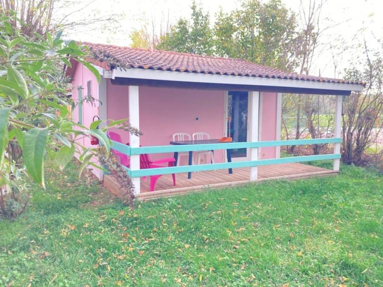 Chalet with BBQ, heated pool & garden — photo 3