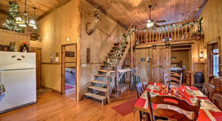 House | Suitable for remote work | Pets allowed — photo 3